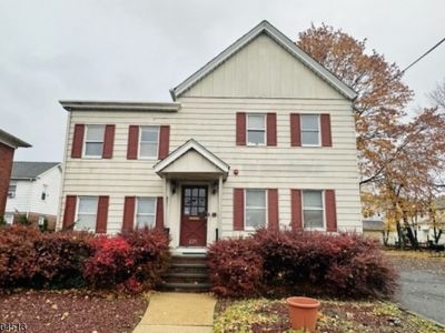 221 Main St