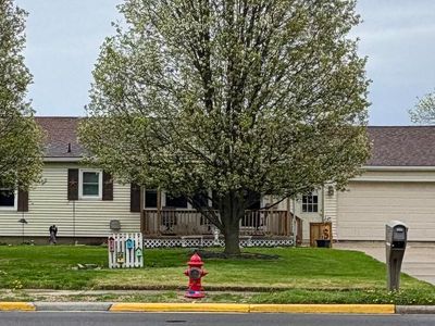 142 S Vandemark Rd