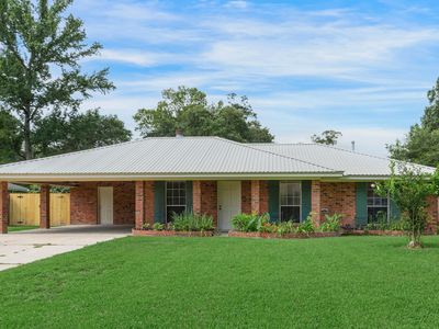 102 Medearis Dr