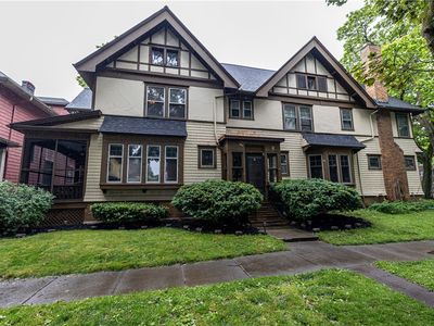 42 Thayer St