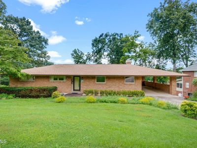 929 Clearwood Ave