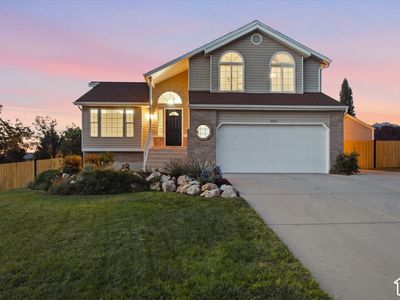 2313 E Rockview Dr