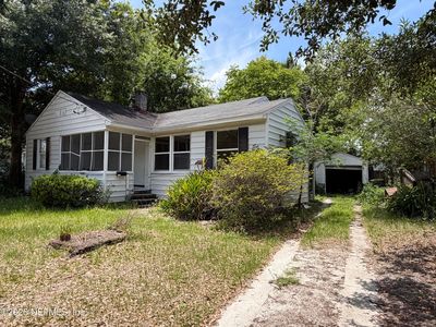 1336 PINEGROVE Court
