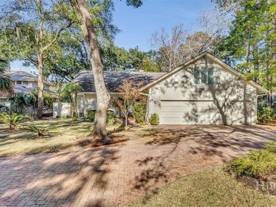 2 Fox Meadow Circle