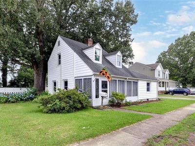 614 Main St
