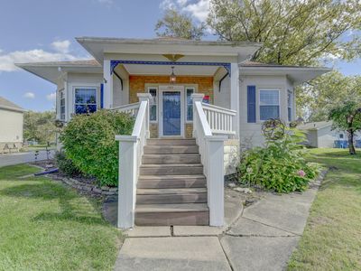 1583 East Ave