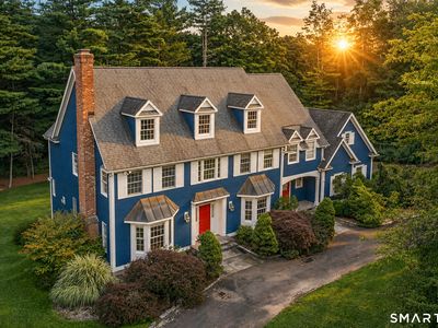 9 Glenmor Drive