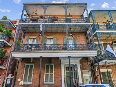 835 Saint Louis St APT D
