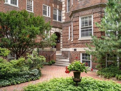 43 Linnaean St APT 24