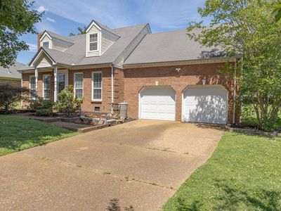 2858 Iroquois Dr