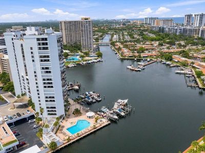300 THREE ISLANDS Boulevard #312