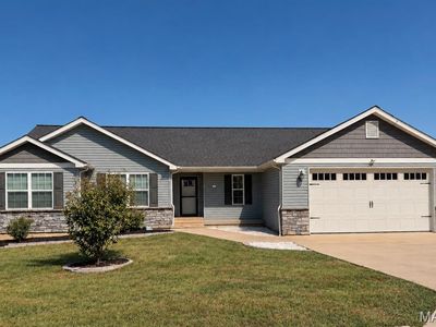 212 Redbud Dr