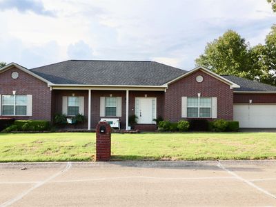 1710 Royal Oaks Dr