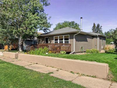 137 4th Ave S