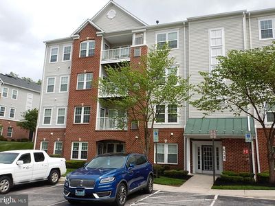 633 Wallingford Rd Unit 201