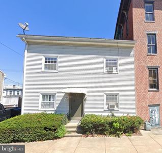 211 S Charlotte St