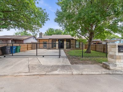 6750 PARADISE OAK DR