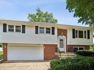 3207 Indianwood Ln