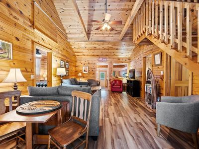 2742 E Shorewood Rd UNIT 7