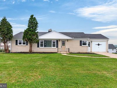 385 Manor Rd