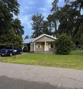 1051 NE Lake Dr