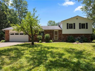 Property at 1486 David Dr, Hinckley, OH
