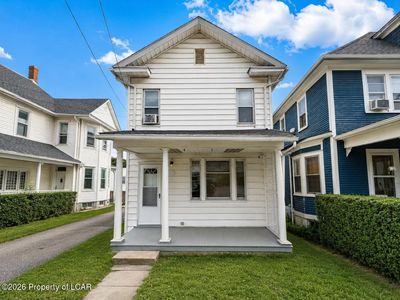 328 E Main St