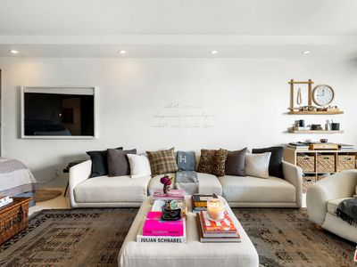 999 N Doheny Dr APT 811