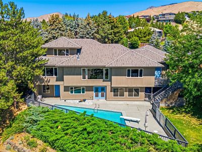 323 Stoneybrook Lane