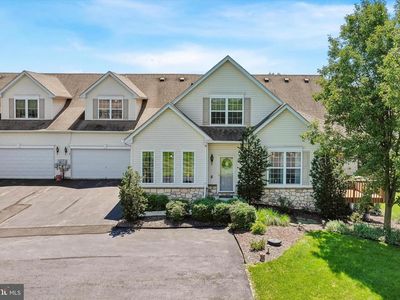 1032 Burgundy Cir