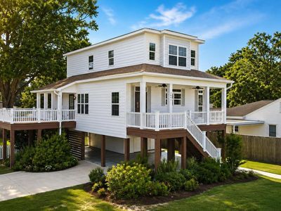 1601 River Drive