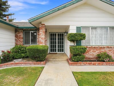 3520 W La Vida Avenue