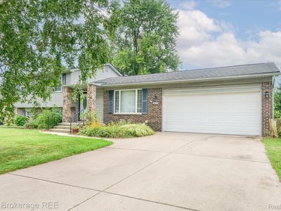 7412 New Hampshire Dr