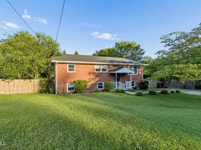 1715 McClellan Dr