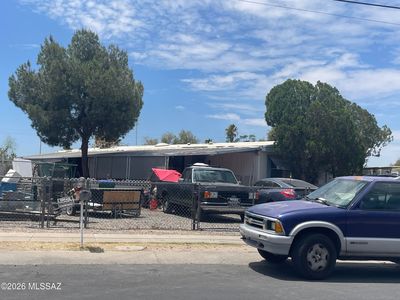 783 W Laguna St