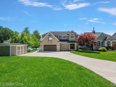 847 Fairview St