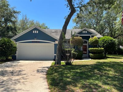 2104 Canterbury Ln