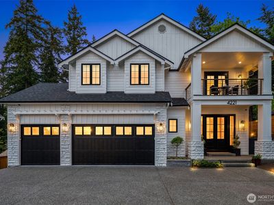 4221 NE 27th Place