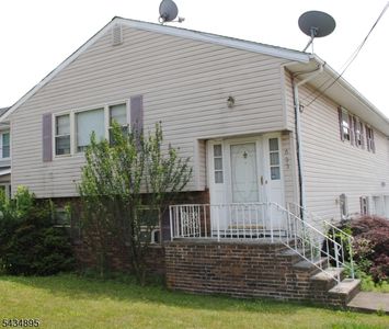 633 Totowa Rd