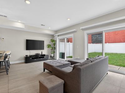 1175 Summit Ave #2