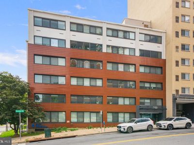700 Roeder Rd #403