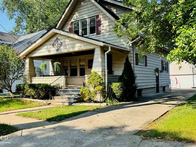 813 N Ball St