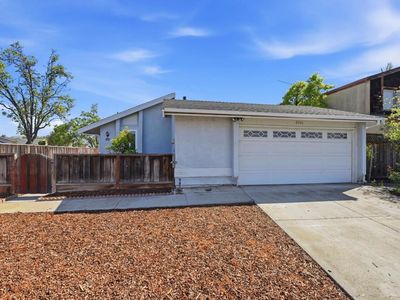2186 Bikini Ave