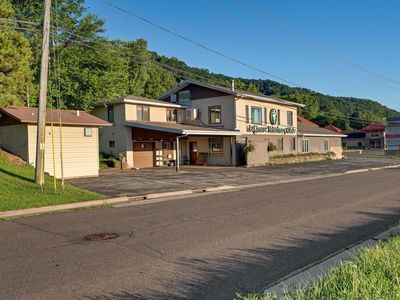 2128-2130 State Road 16