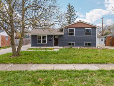 706 Leona Dr