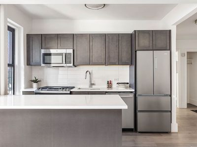 3000 Valentine Ave APT 4G