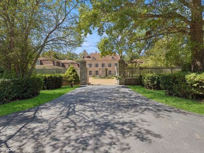 1352 S Estate Ln