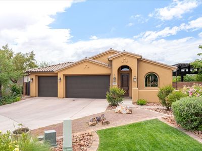 313 W Peridot Dr