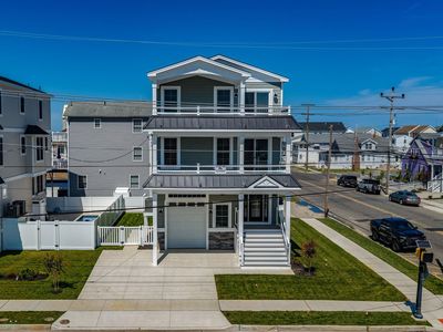 201 W 10th St