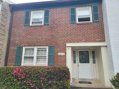 4552 King Edward Ct